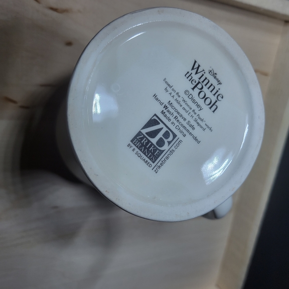 Disney Winnie the Pooh “Ho Ho Ho” Mug with Winnie Figurine Santa Pooh - Picture 11 of 12